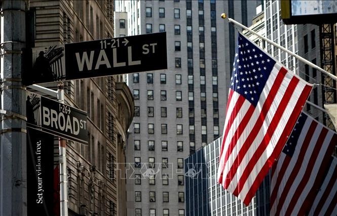 wall-street-journal-kinh-te-my-van-con-cach-xa-suy-thoai-6500 Phố Wall phập phồng trước mùa báo cáo quý II